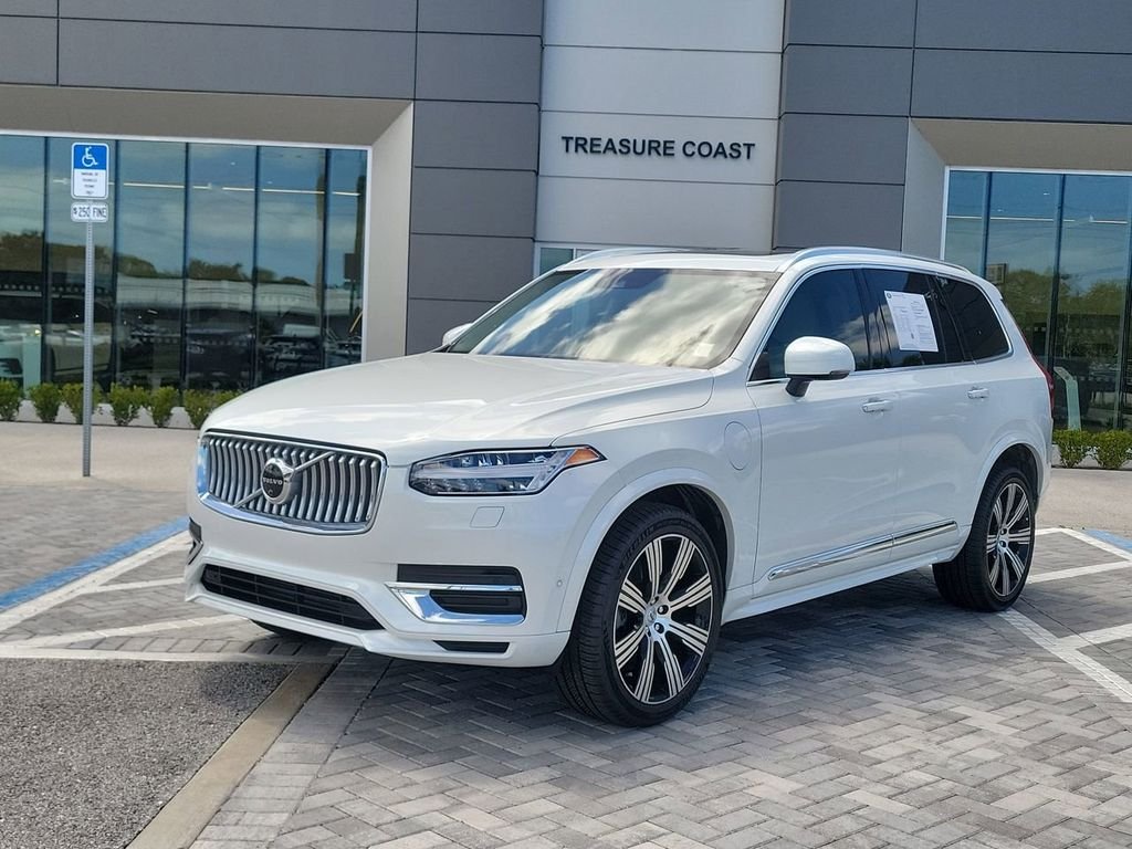 2021 Volvo XC90 T8 Recharge Inscription 6 Pas PHEV AWD's photo