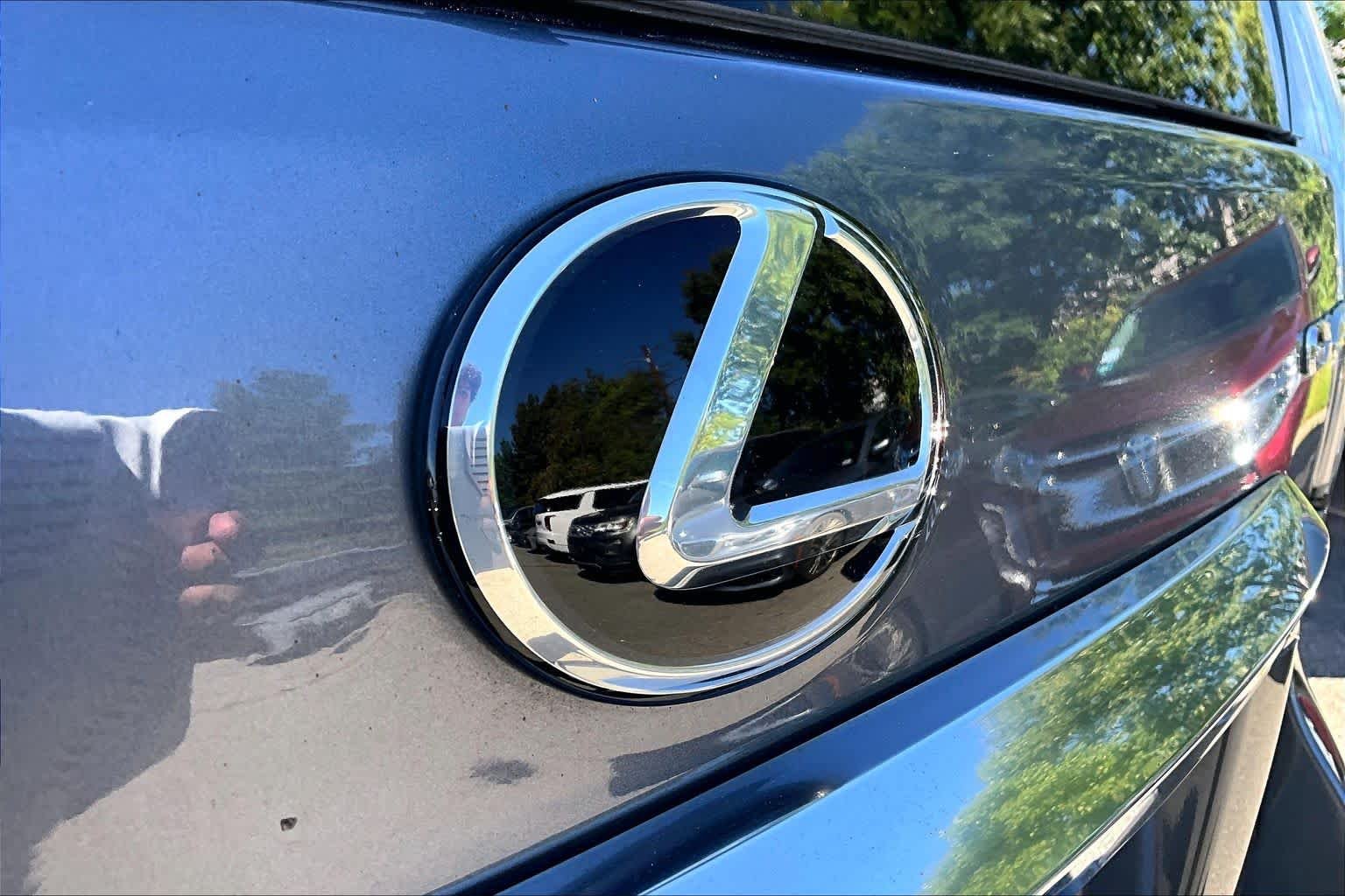 Used 2023 Nebula Gray Pearl Lexus Premium image 30