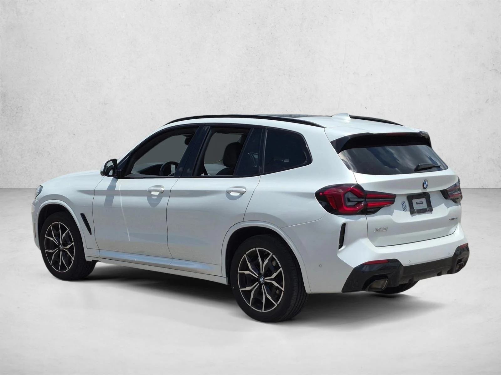 Used 2023 Mineral White Metallic BMW xDrive30i image 7