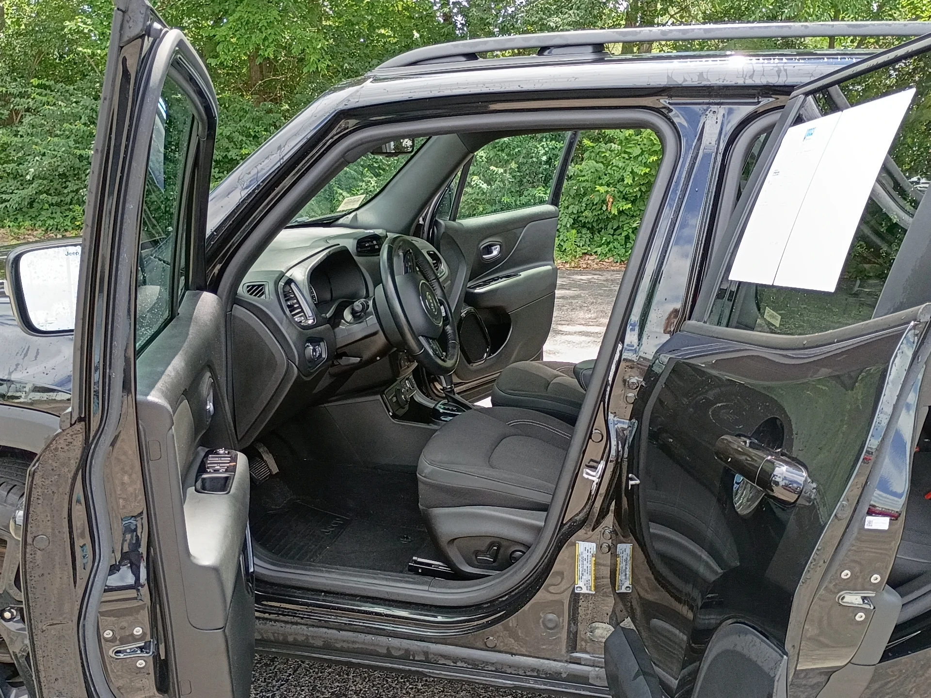 Used 2022 Black Clear Coat Jeep Altitude image 10
