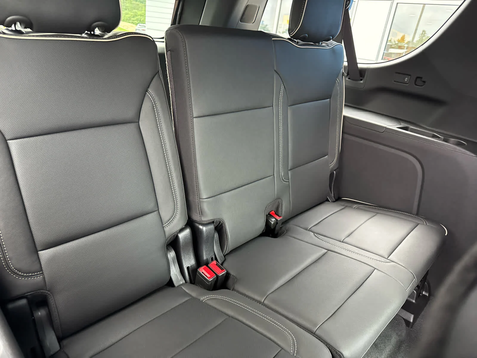 2026 Chevrolet Suburban Premier - Photo 6