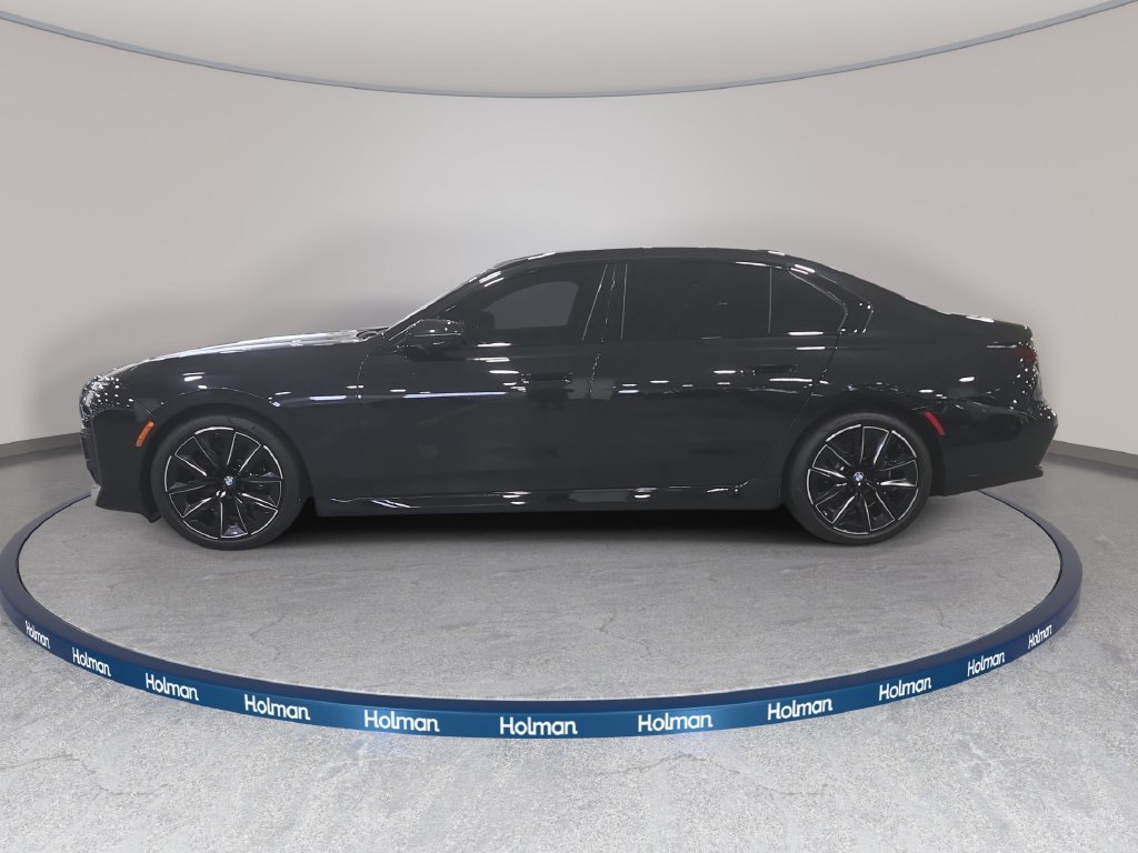Certified Used 2023 Black Sapphire Metallic BMW xDrive60 image 9