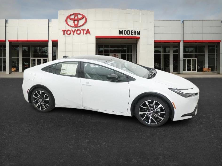New 2026 Wind Chill Pearl Toyota XSE Premium image 27