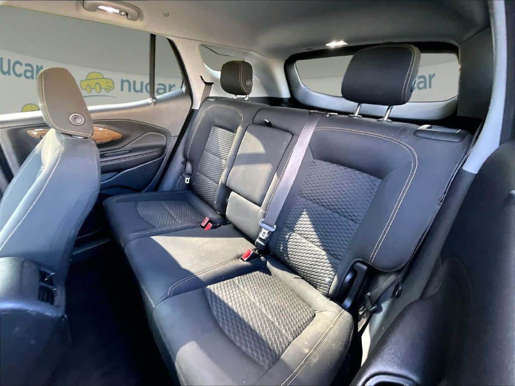 Used 2020 Summit White GMC SLE image 15