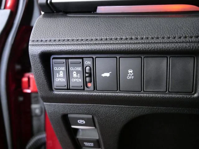 Used 2025  Honda Sport-L image 28