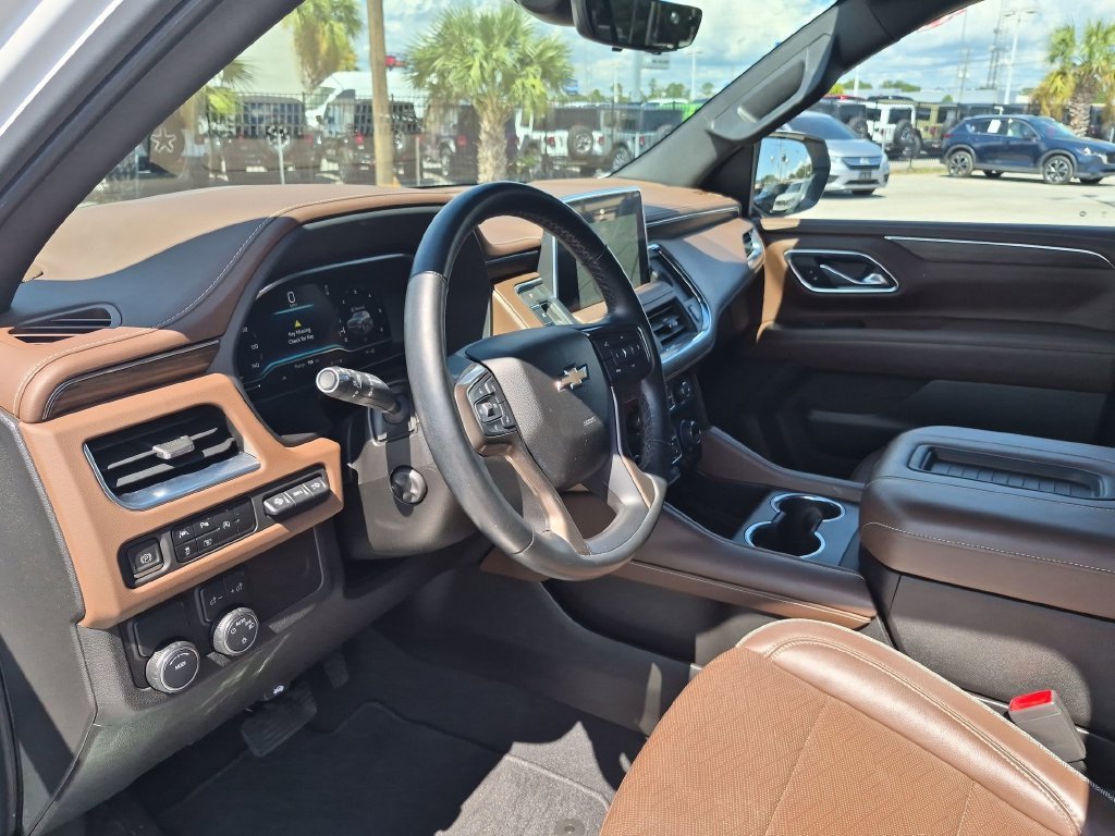 Used 2023 Beige Chevrolet High Country image 17