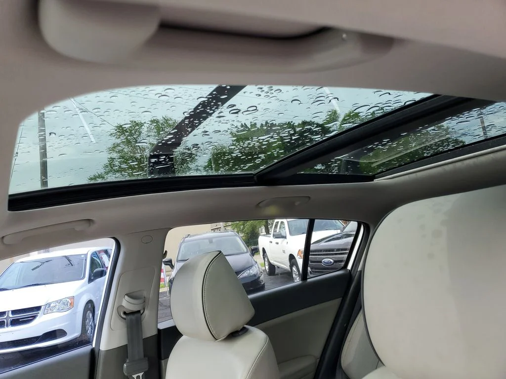 Used 2018 White Kia SX image 35