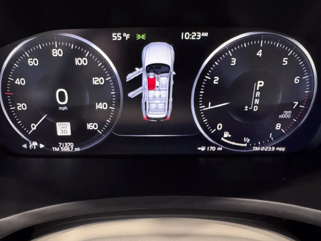 2021 Volvo XC90 Momentum - Photo 17