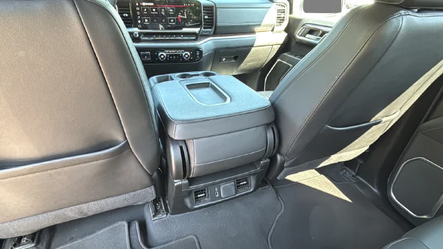 Used 2025 White GMC SLT image 21