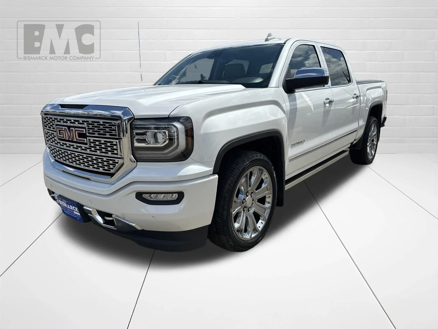 2017 GMC Sierra 4WD Crew Cab Short Box's photo