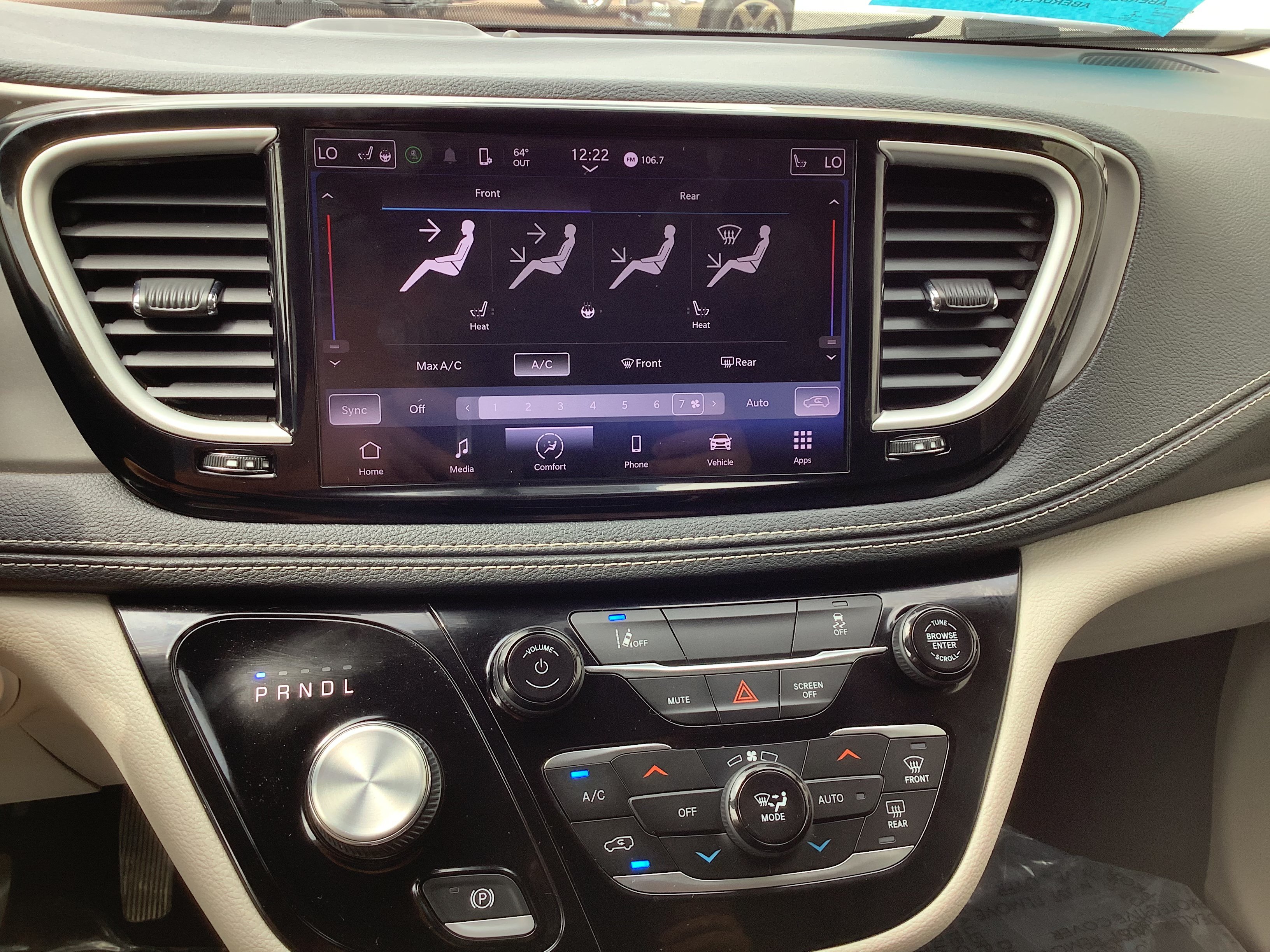 Used 2022 Gray Chrysler Touring L image 21