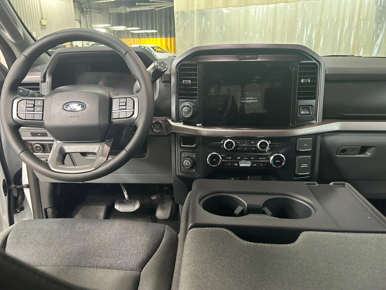 New 2026 Oxford White Ford XLT image 18