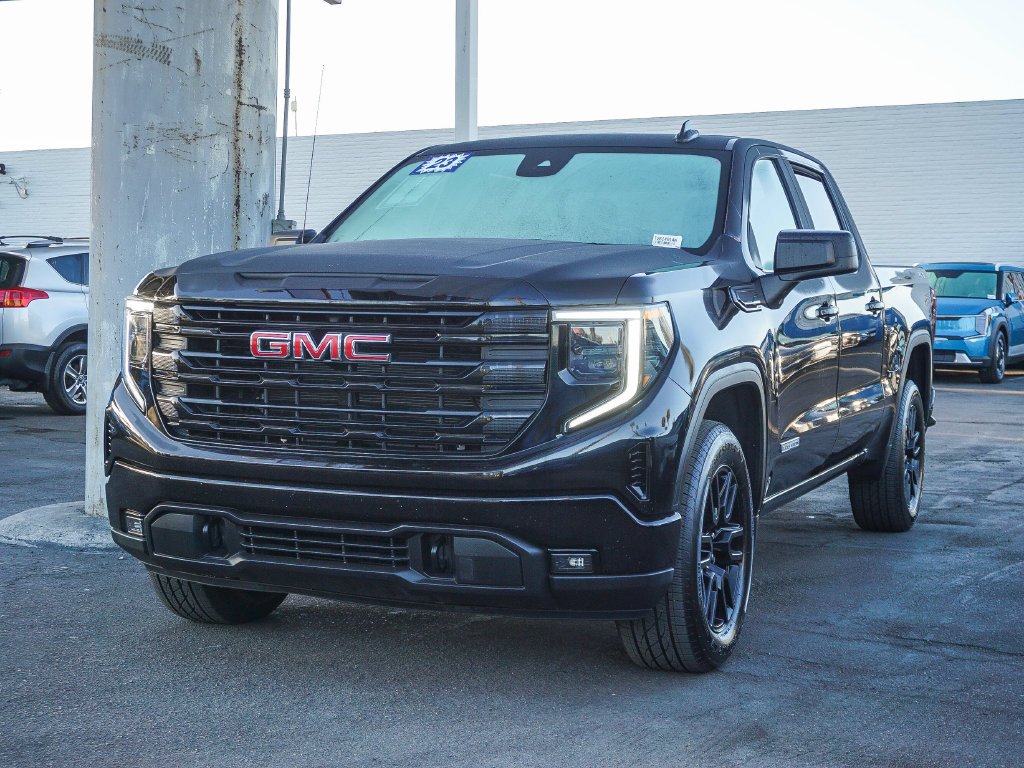 Used 2023 Black GMC Elevation image 4