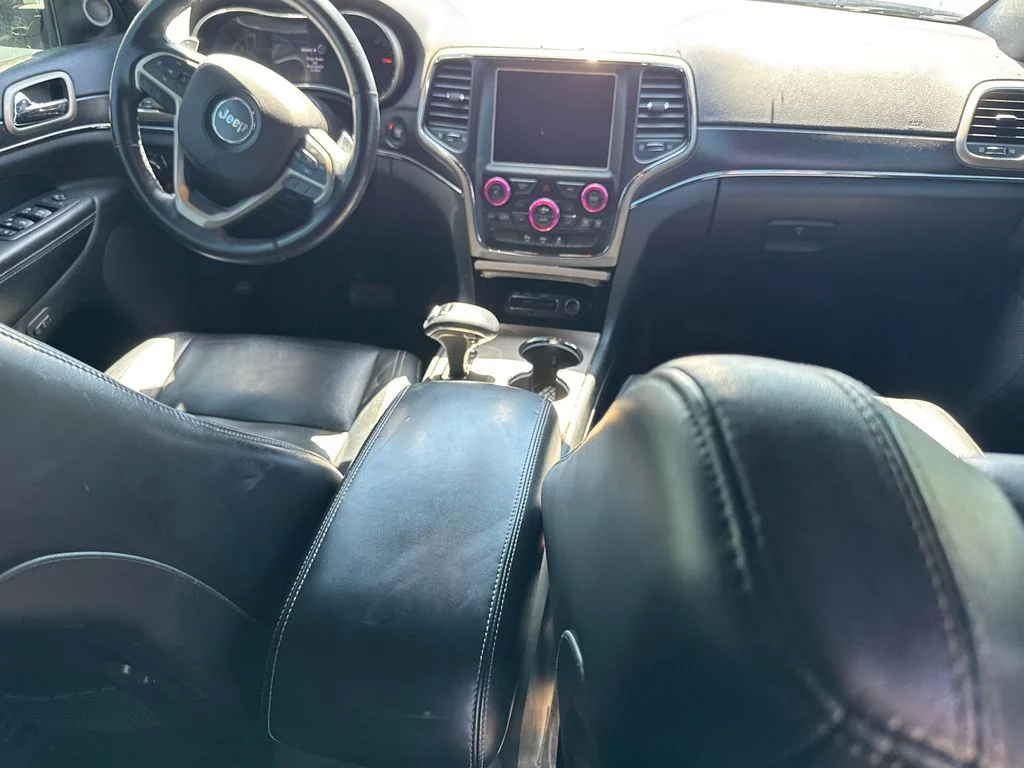 Used 2015 White Jeep Limited image 18