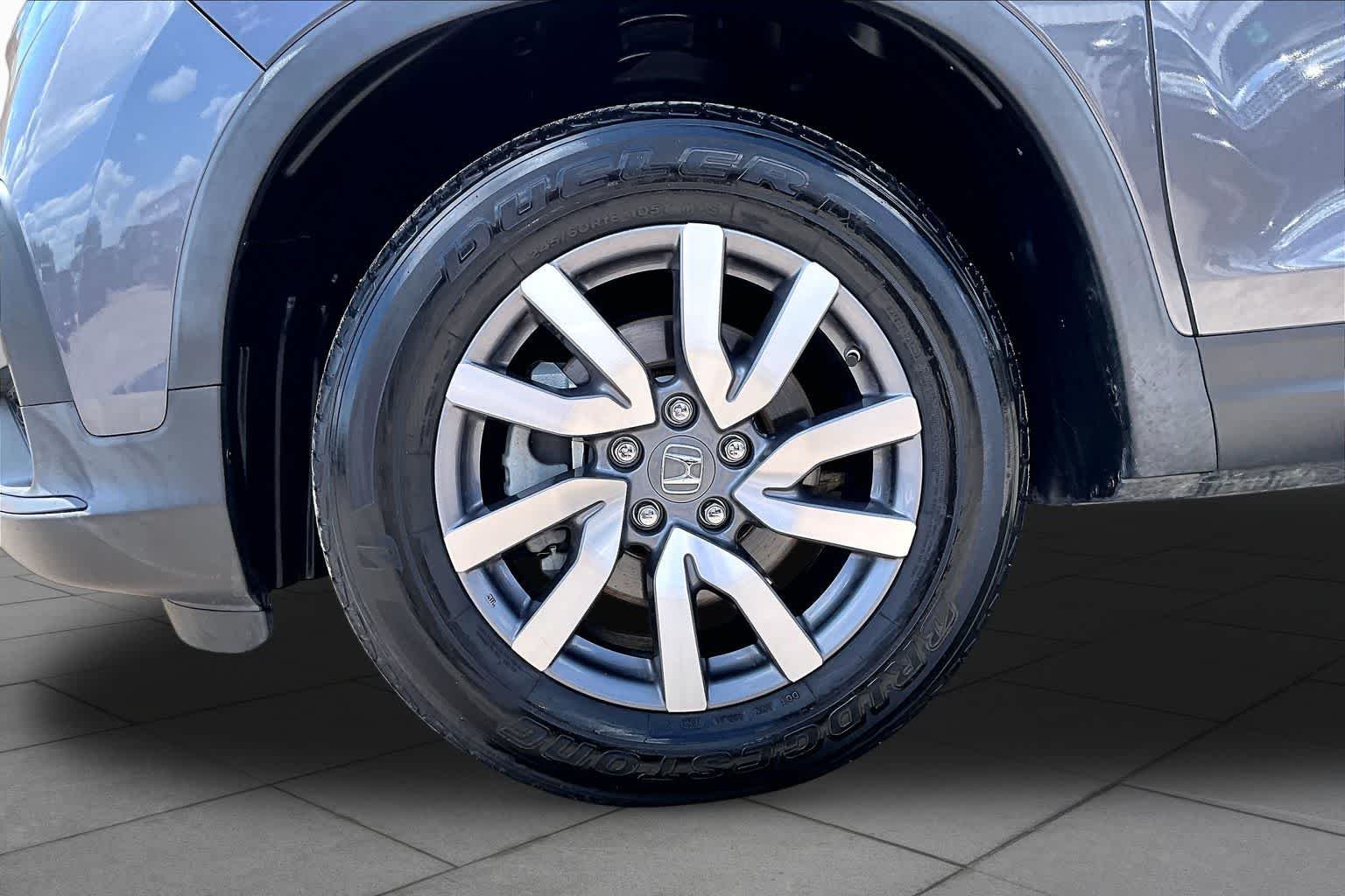 Used 2019 Modern Steel Metallic Honda EX-L image 11