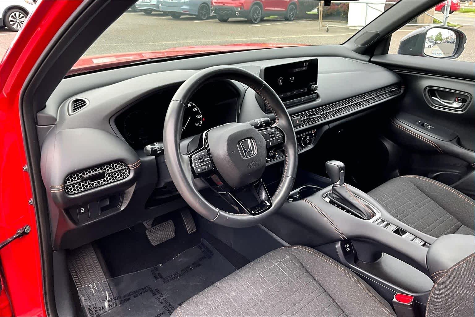 2025 Honda HR-V Sport - Photo 18