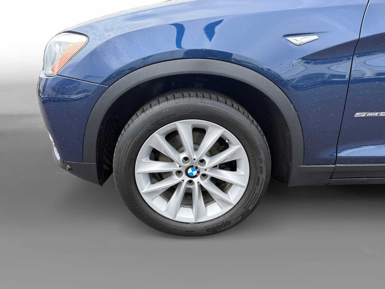 Used 2017 Deep Sea Blue Metallic BMW sDrive28i image 9