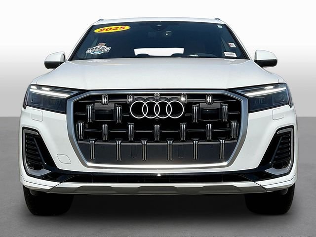 Used 2025  Audi 55 Premium image 2