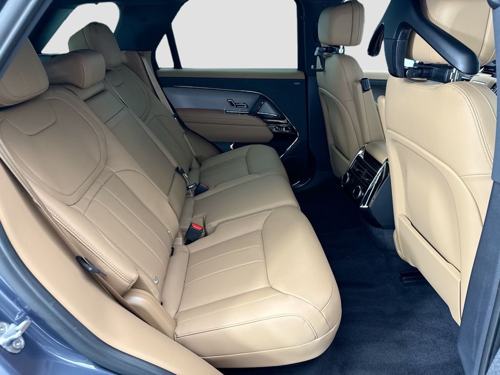 New 2026 Varesine Blue Land Rover SE image 21