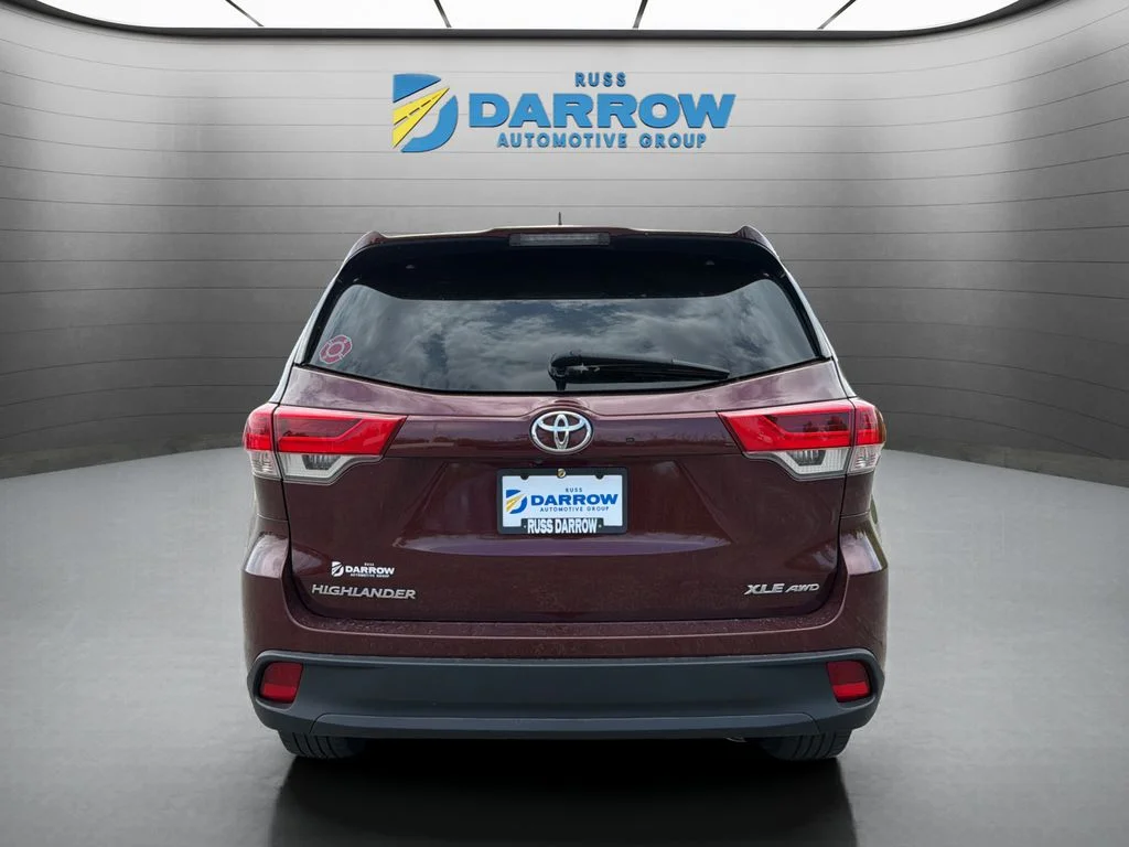 Used 2019 Red Toyota XLE image 4