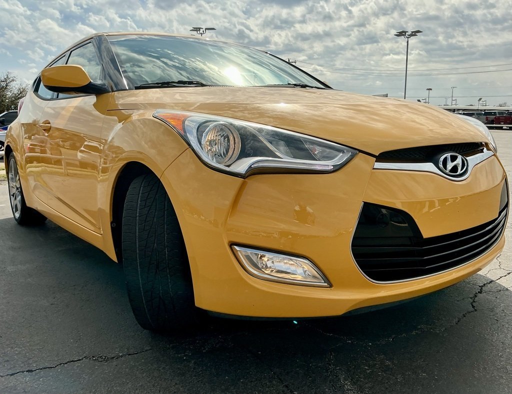 Used 2017 Hyundai Veloster Value Edition with VIN KMHTC6AD7HU314186 for sale in Norman, OK