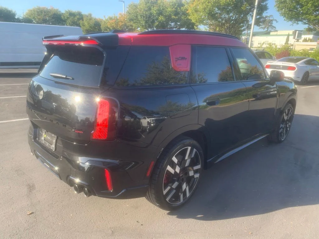 Used 2025 Midnight Black MINI Iconic image 4