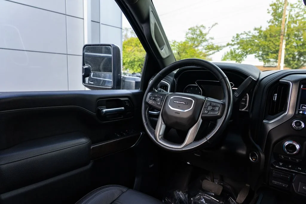 Used 2020 Black GMC Denali image 12