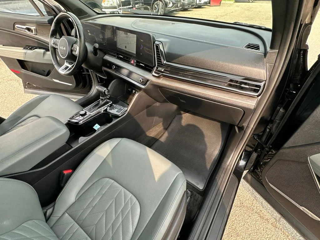 Used 2023 Black Kia X-Line image 34
