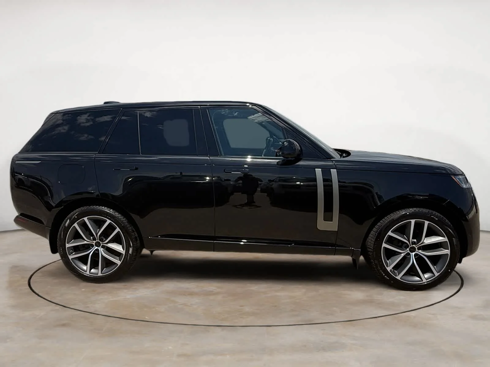 New 2026 Santorini Black Land Rover SE image 6