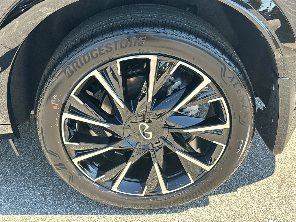 New 2027 MINERAL BLACK INFINITI Autograph AWD image 17