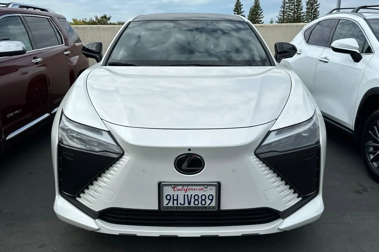 Used 2023 Eminent White Pearl Lexus Premium image 6