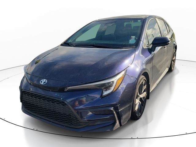 Used 2025  Toyota XSE image 2