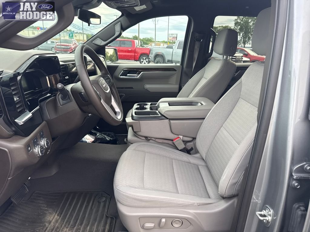 Used 2025 Silver GMC SLE image 12