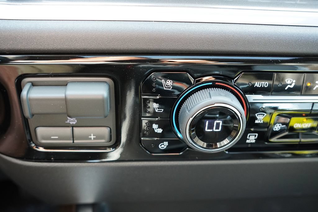 2026 Chevrolet Silverado 1500 High Country - Photo 18