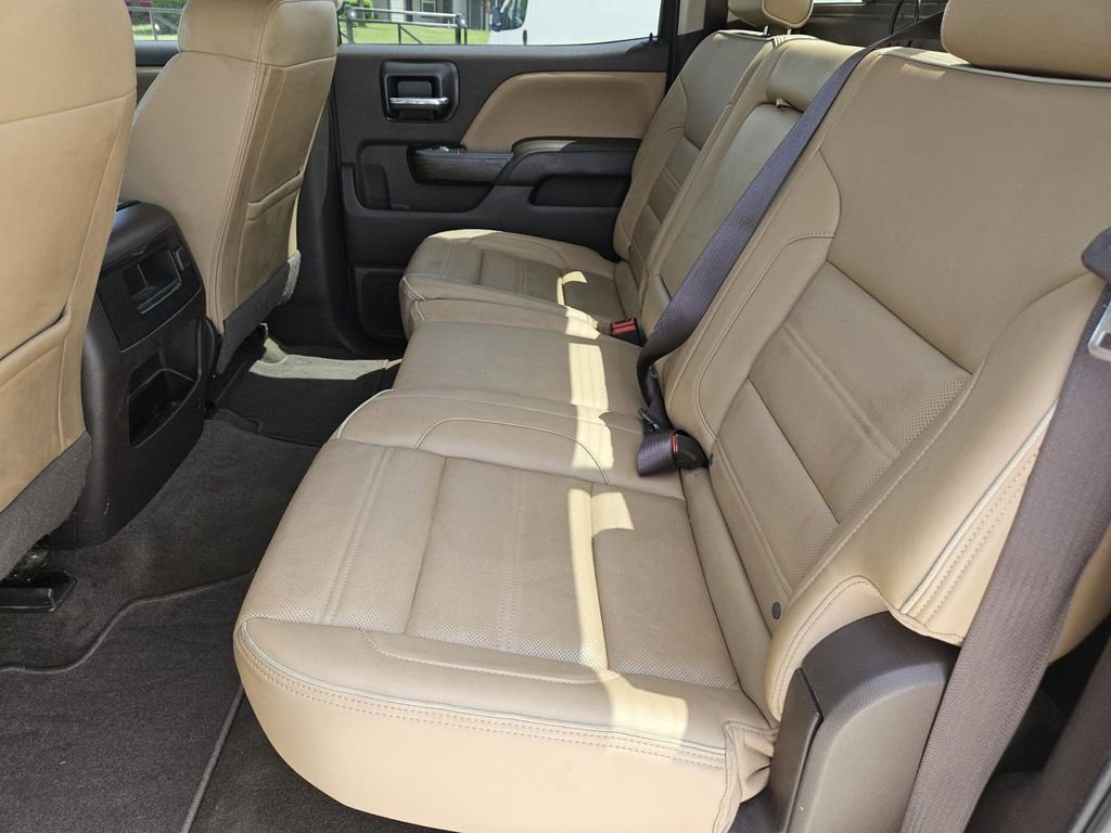 Used 2018 Silver GMC Denali image 37