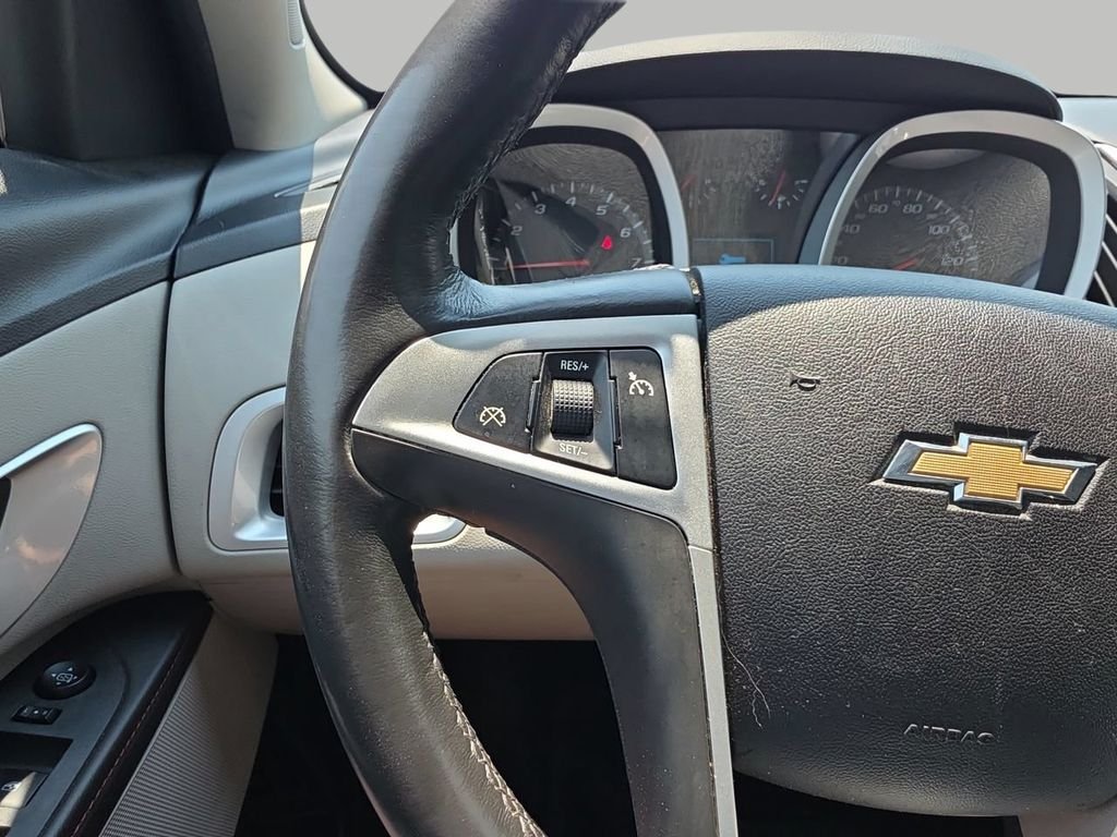 Used 2011 Silver Chevrolet LT image 21