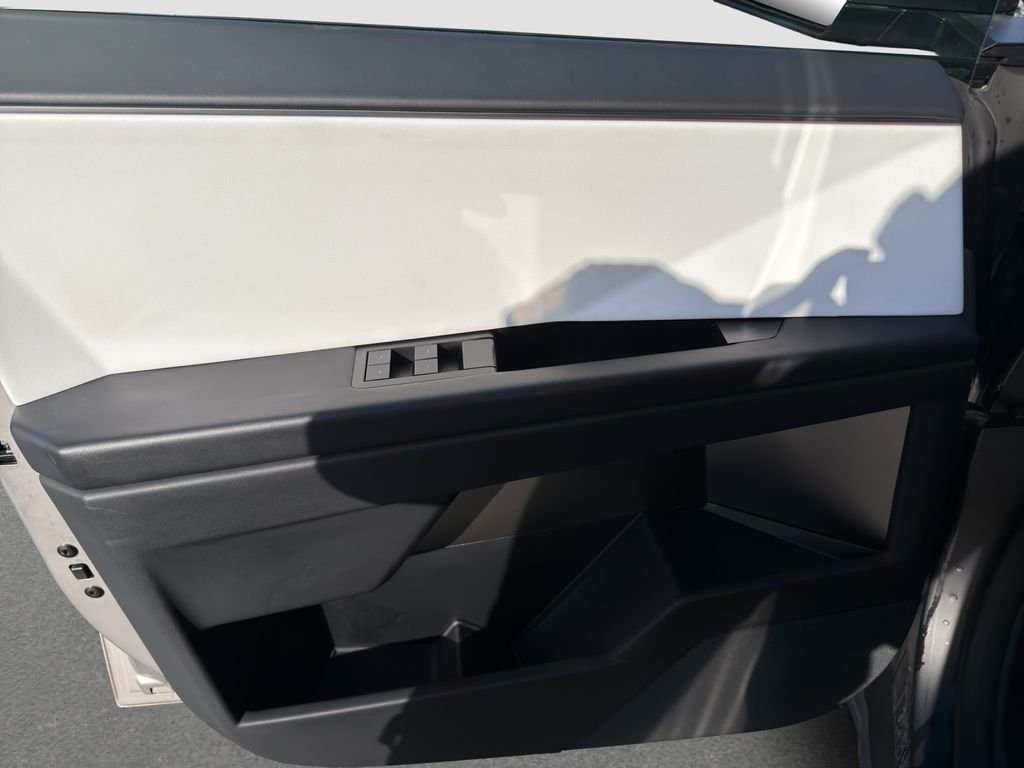 Used 2024 Silver Tesla Base image 9