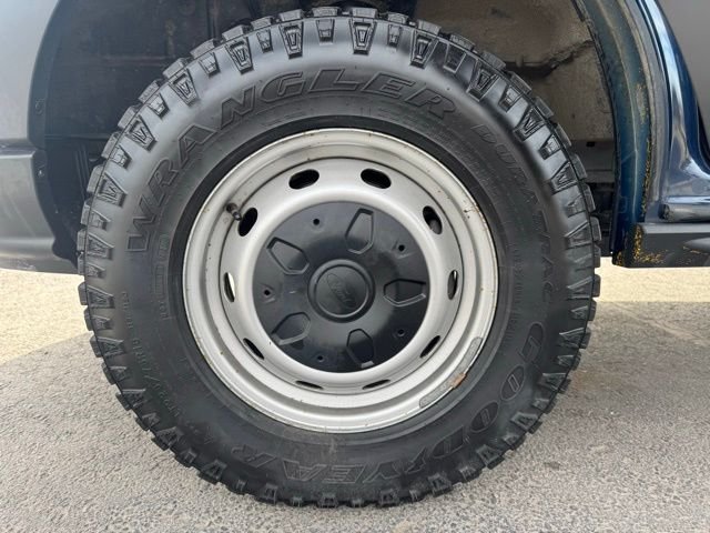 Used 2018 Blue Ford Base image 10