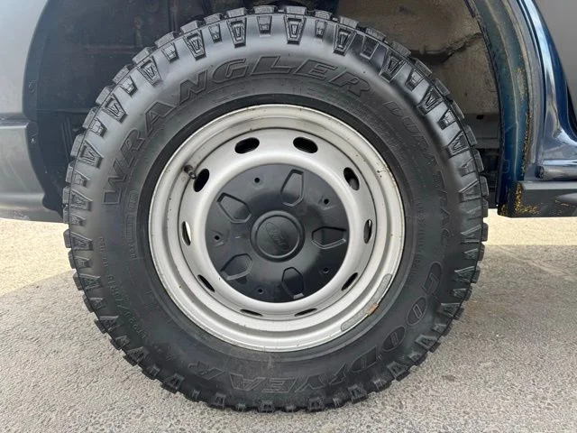Used 2018 Blue Ford Base image 10