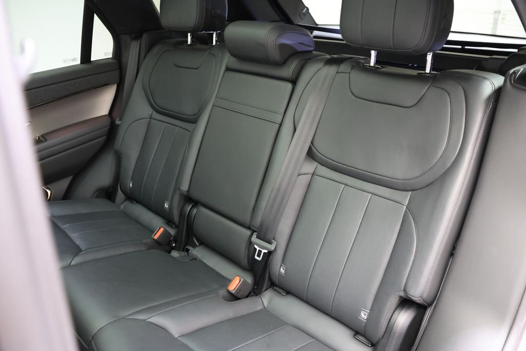Used 2024 Borasco Gray Metallic Land Rover SE image 35
