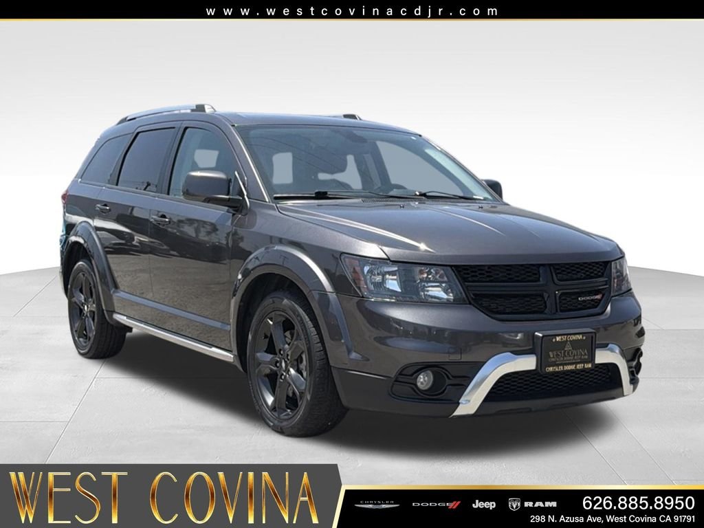 Used 2019 Gray Dodge Crossroad image 1