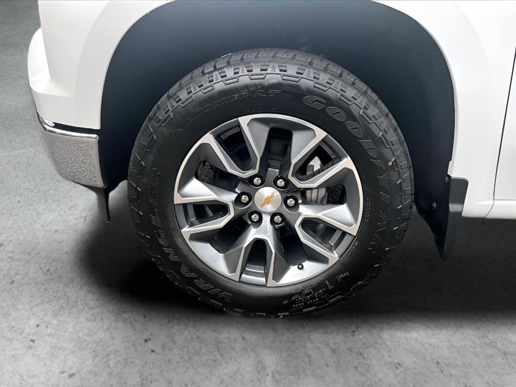 New 2026 Chevrolet Silverado 1500 LT 4D Crew Cab