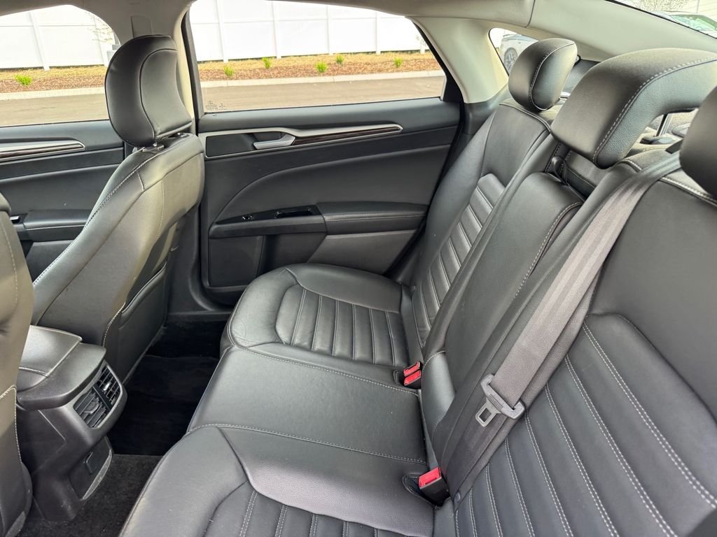 Used 2016 Black Ford SE image 8