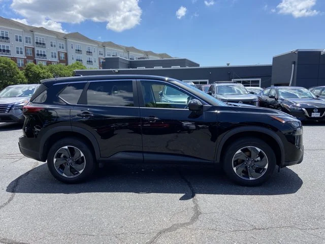 2025 Nissan Rogue SV - Photo 3