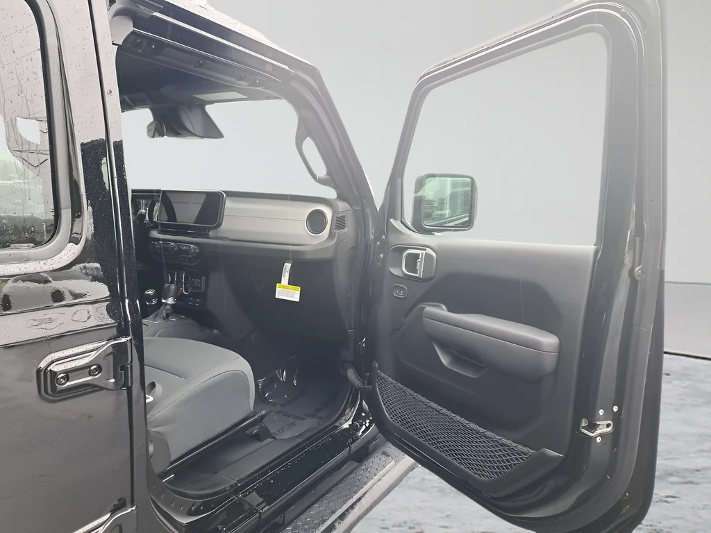 New 2026 Black Clear-Coat Exterior Paint Jeep Sport S image 15