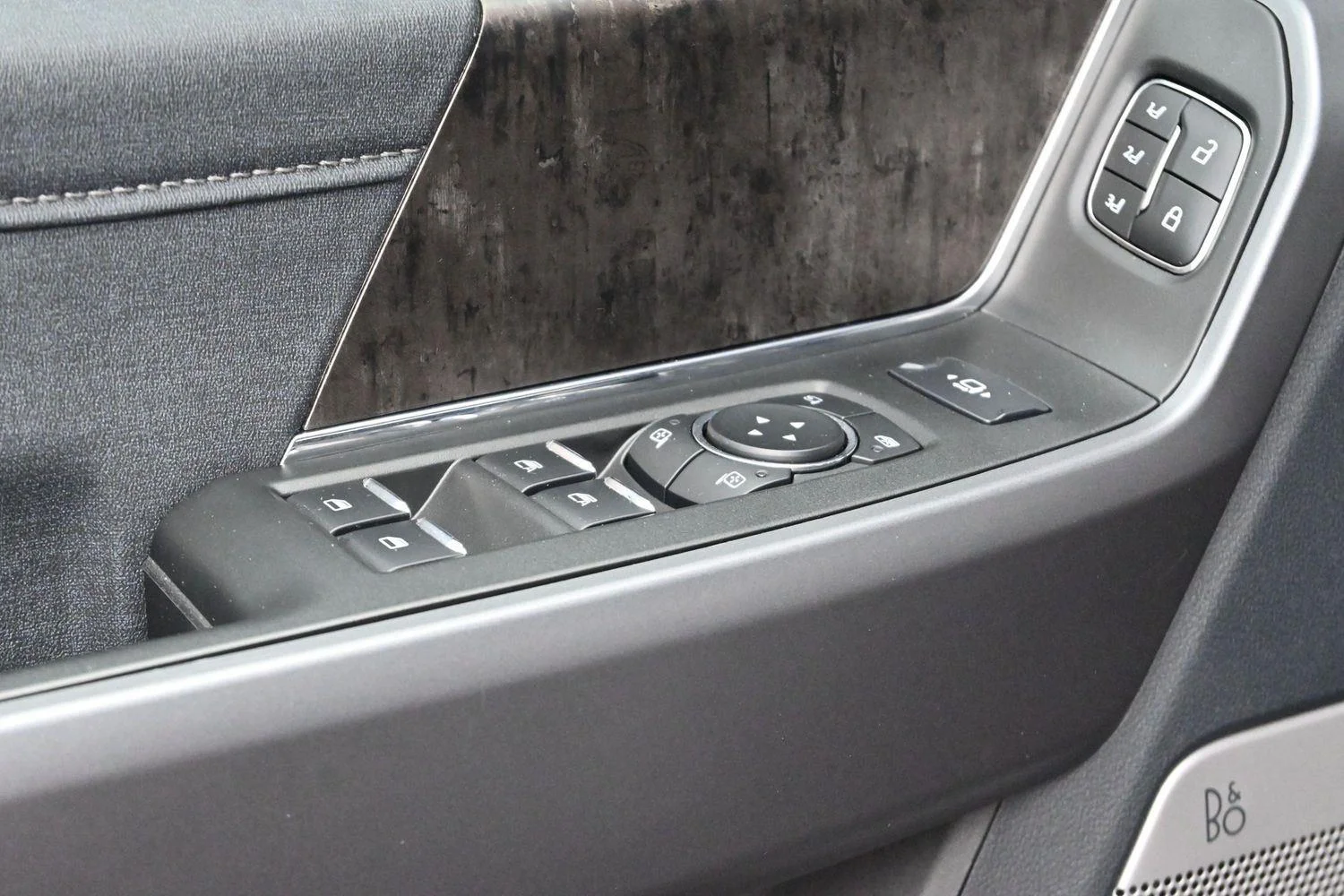 Used 2024 Agate Black Ford LARIAT image 10