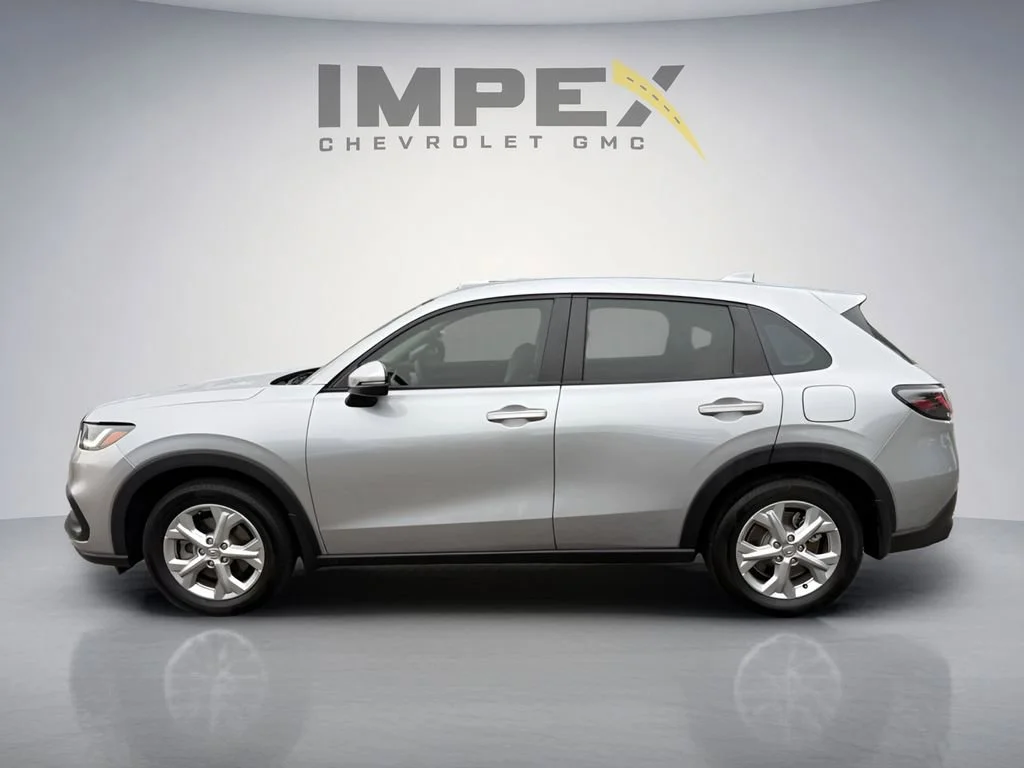 Used 2025 Silver Honda LX image 2