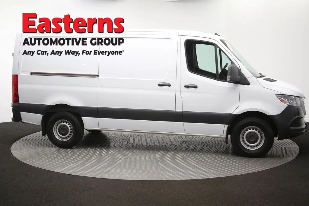 Used 2019 White Freightliner Base image 41