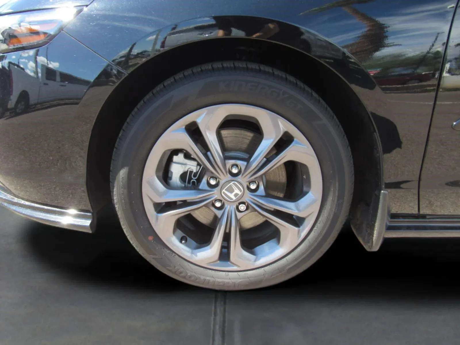Certified Used 2024 Crystal Black Pearl Honda HYBRID EX-L image 34
