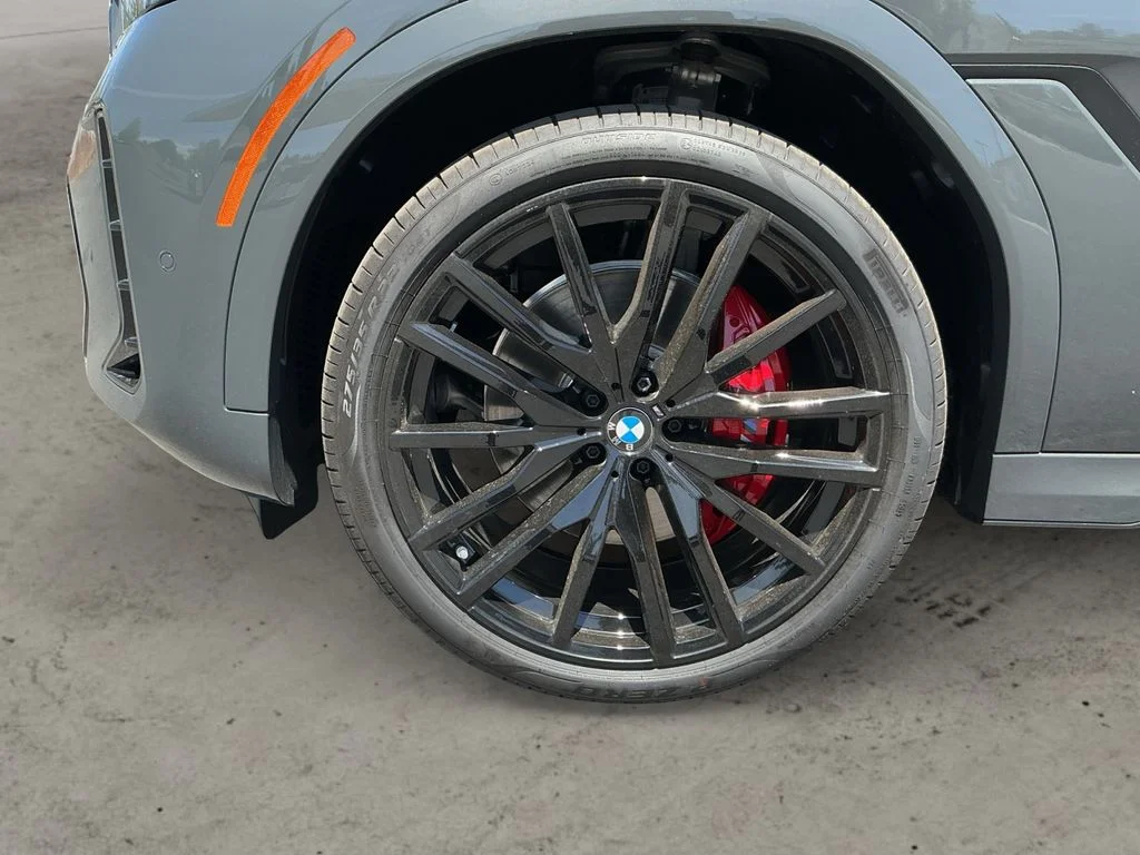 New 2026 Gray BMW xDrive40i image 9